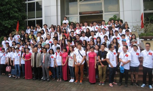 160 young overseas Vietnamese participate in Vietnam Summer Camp 2014 - ảnh 1